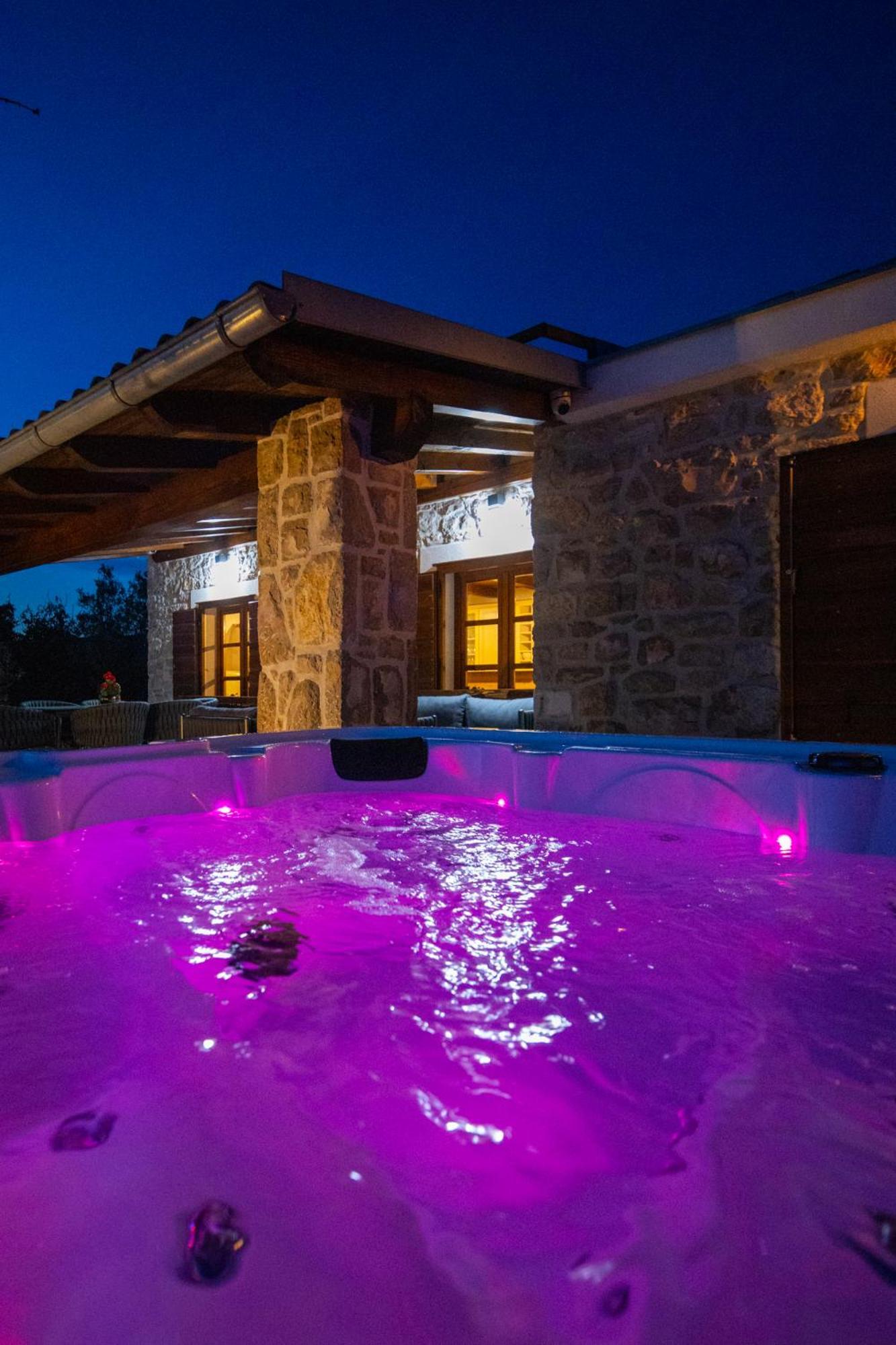 דראגה Holiday Home Svemir מראה חיצוני תמונה