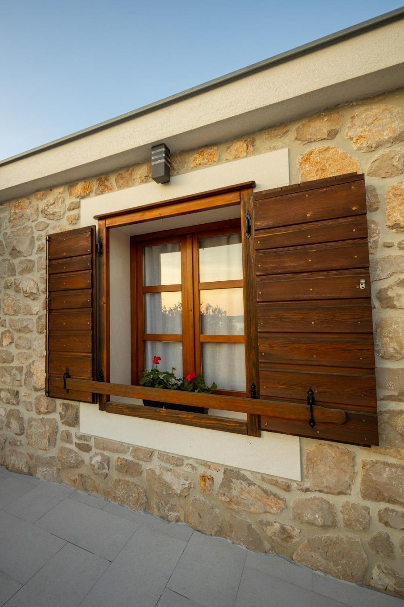 דראגה Holiday Home Svemir מראה חיצוני תמונה