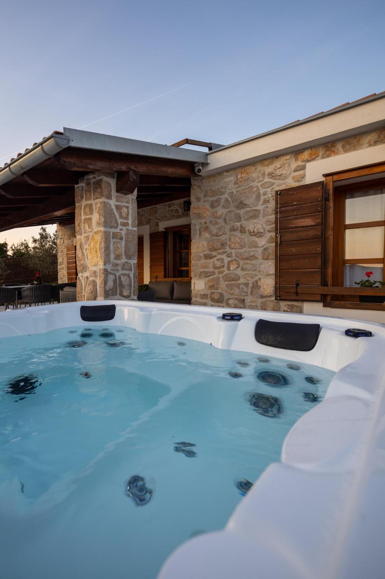 דראגה Holiday Home Svemir מראה חיצוני תמונה