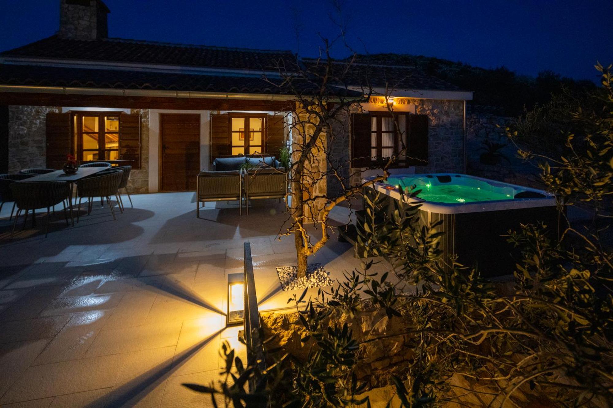 דראגה Holiday Home Svemir מראה חיצוני תמונה